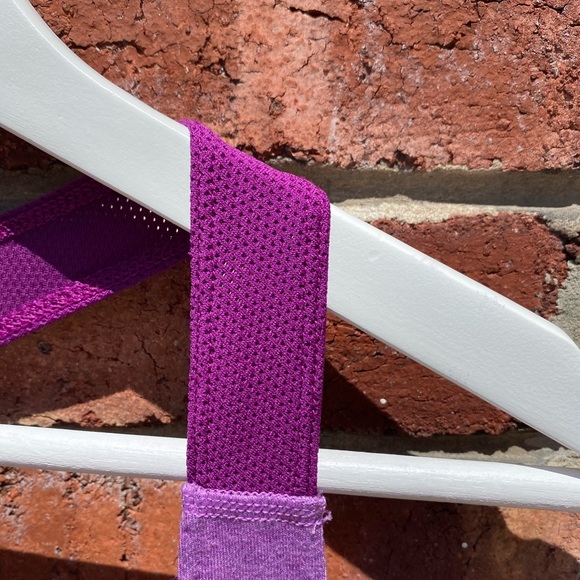 NIKE - workout 🏋️♂️ shirt - Picture 4 of 10